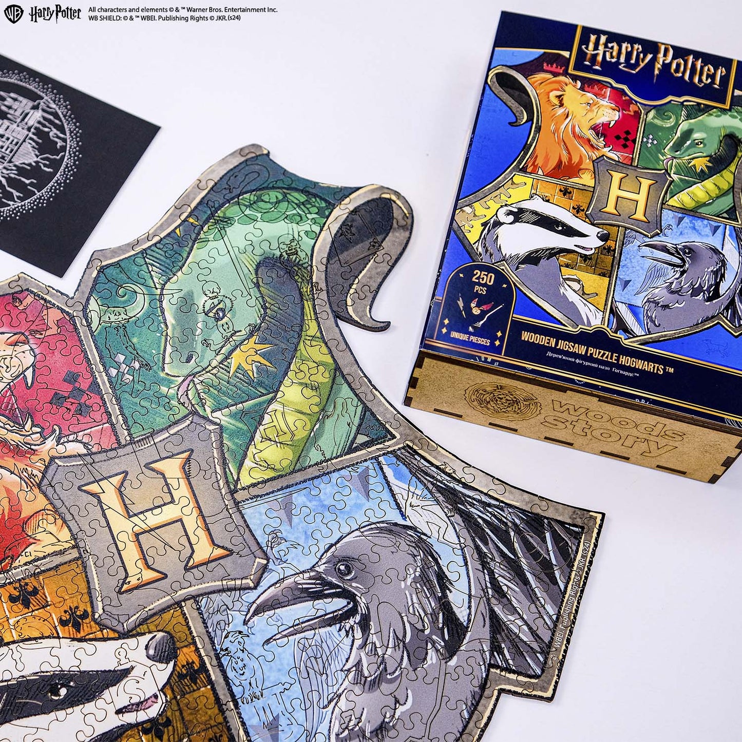 Wooden jigsaw puzzle Harry Potter Hogwarts™ Crest