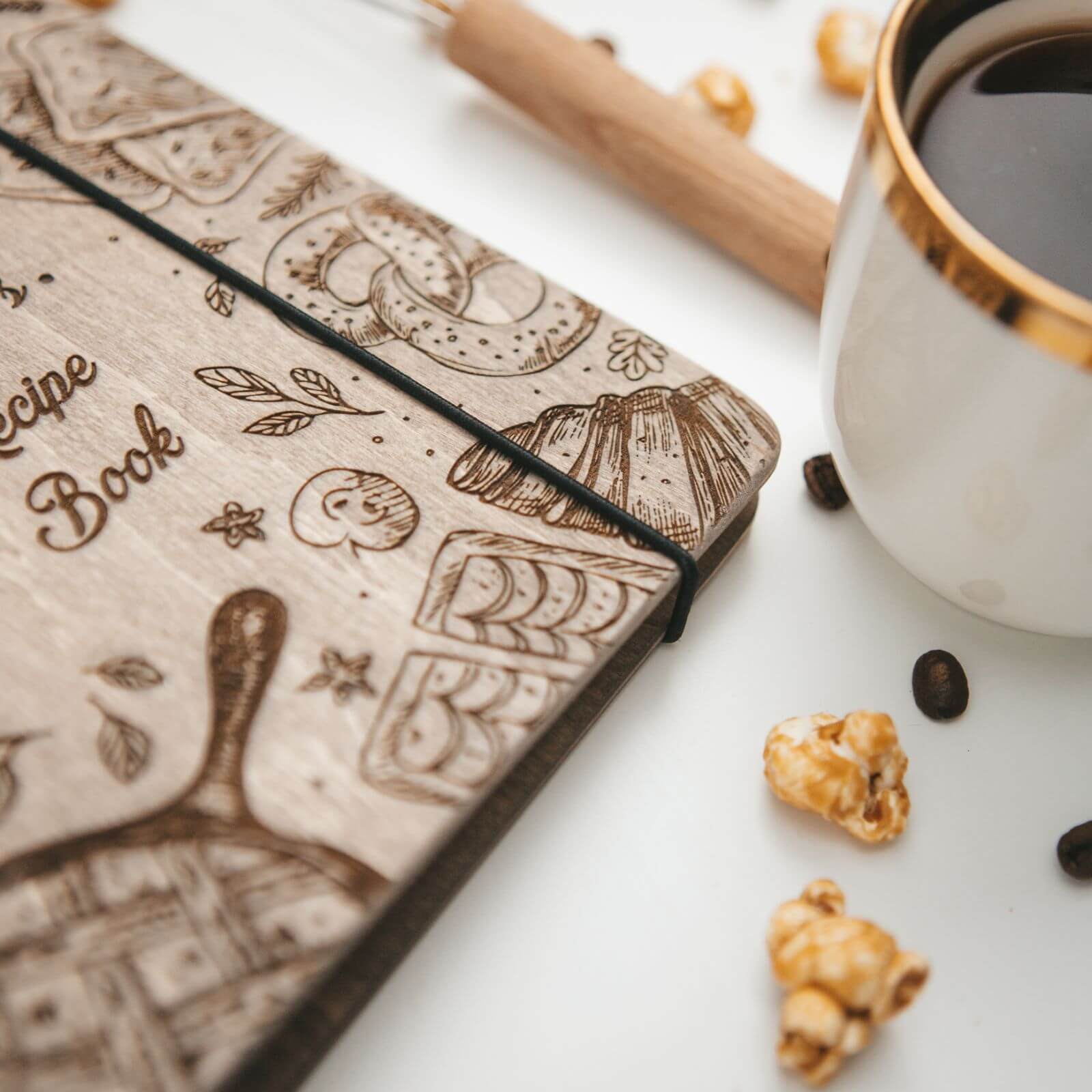 woody book for delicious dishes