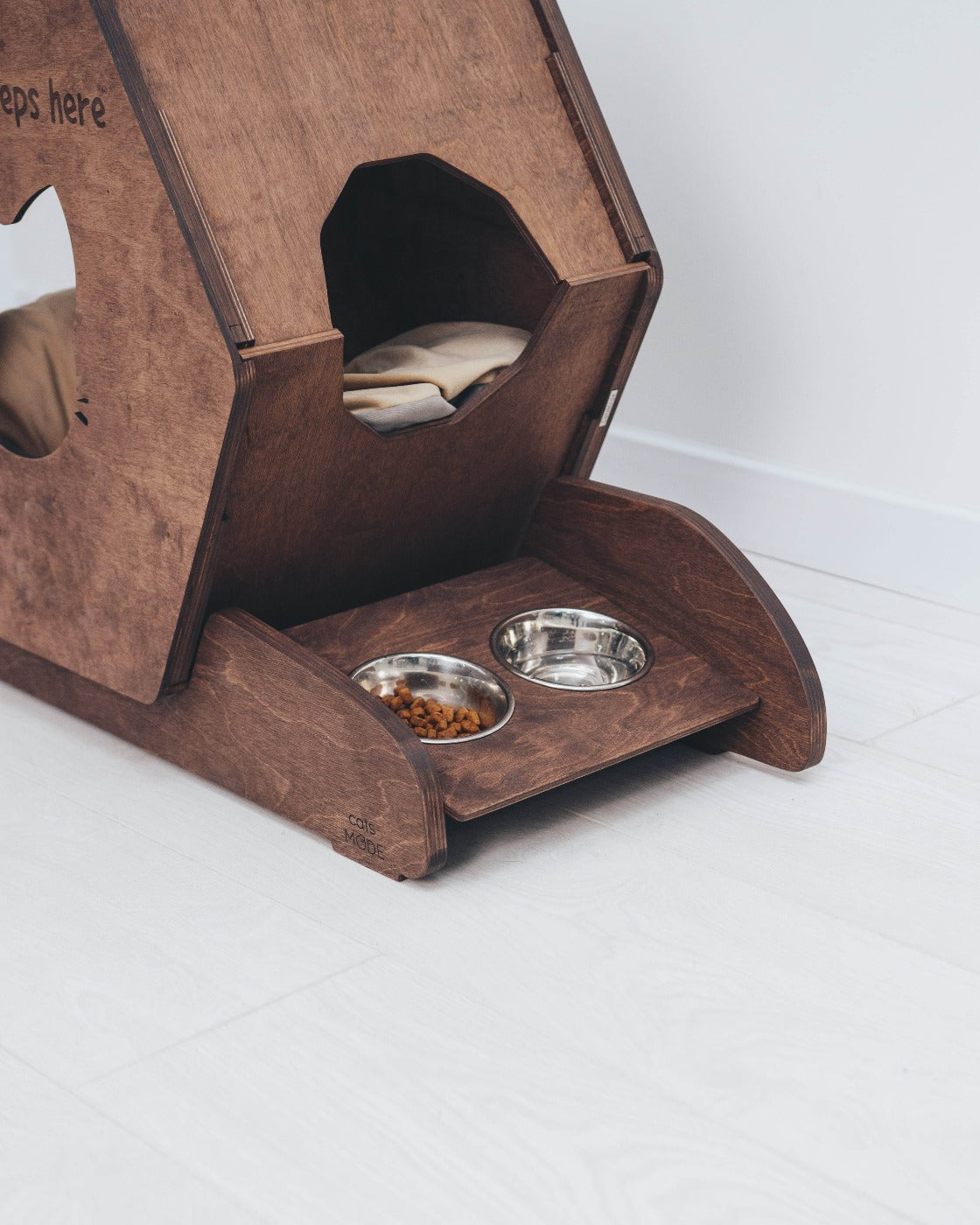 wooden stand for cat