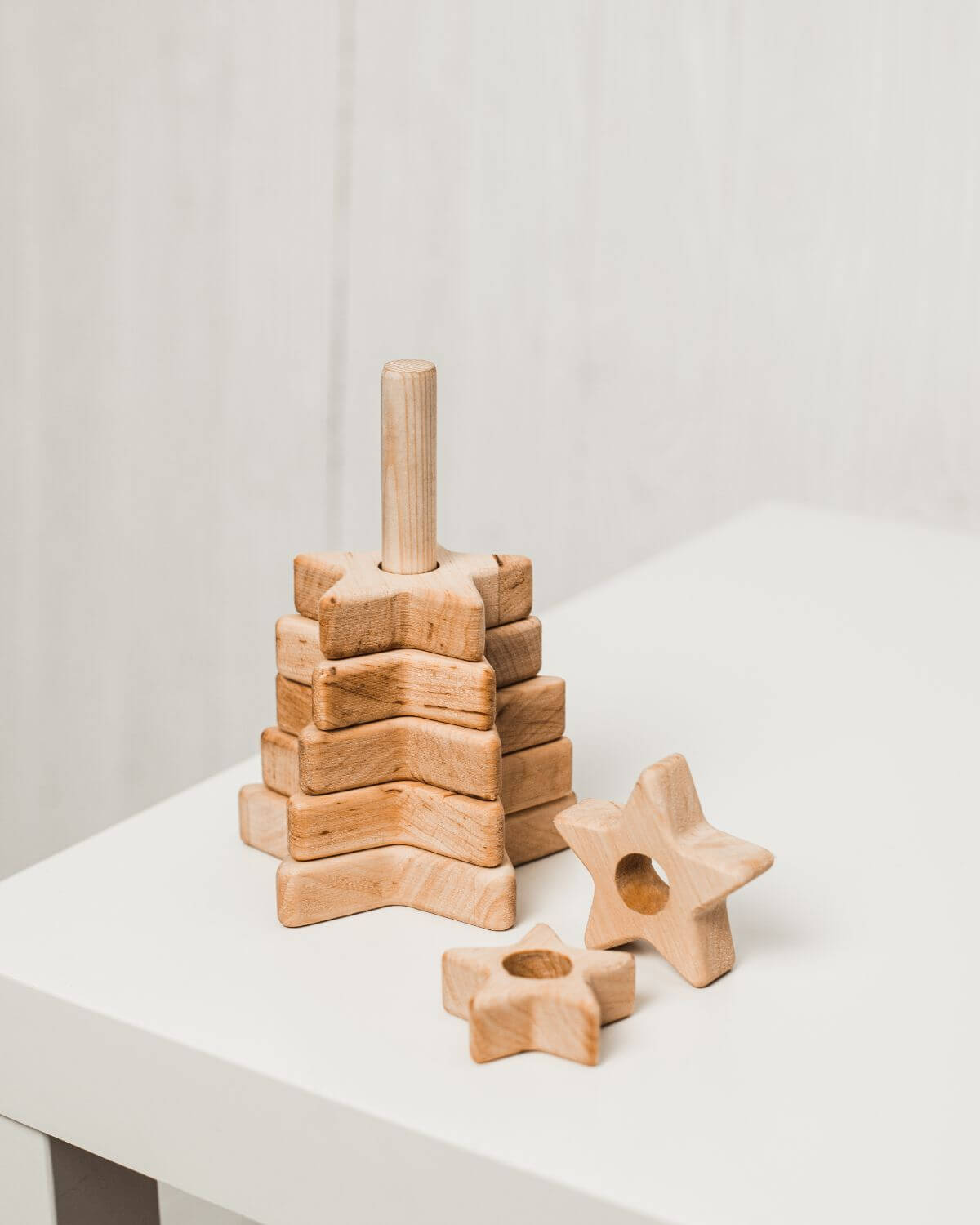 wooden star stacking