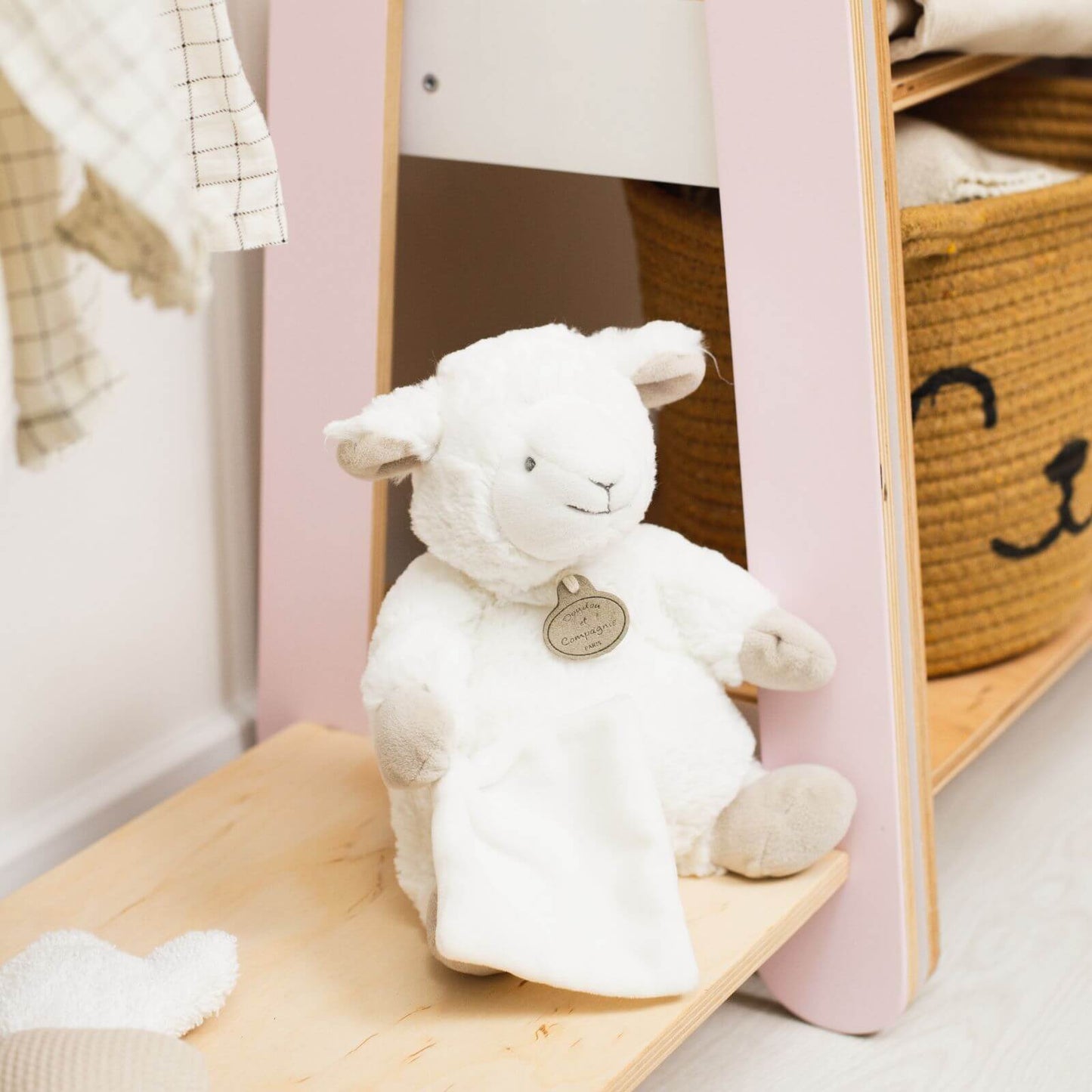 baby clothes rail