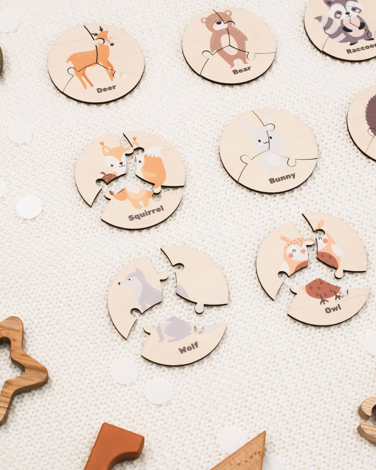 set woodland animals