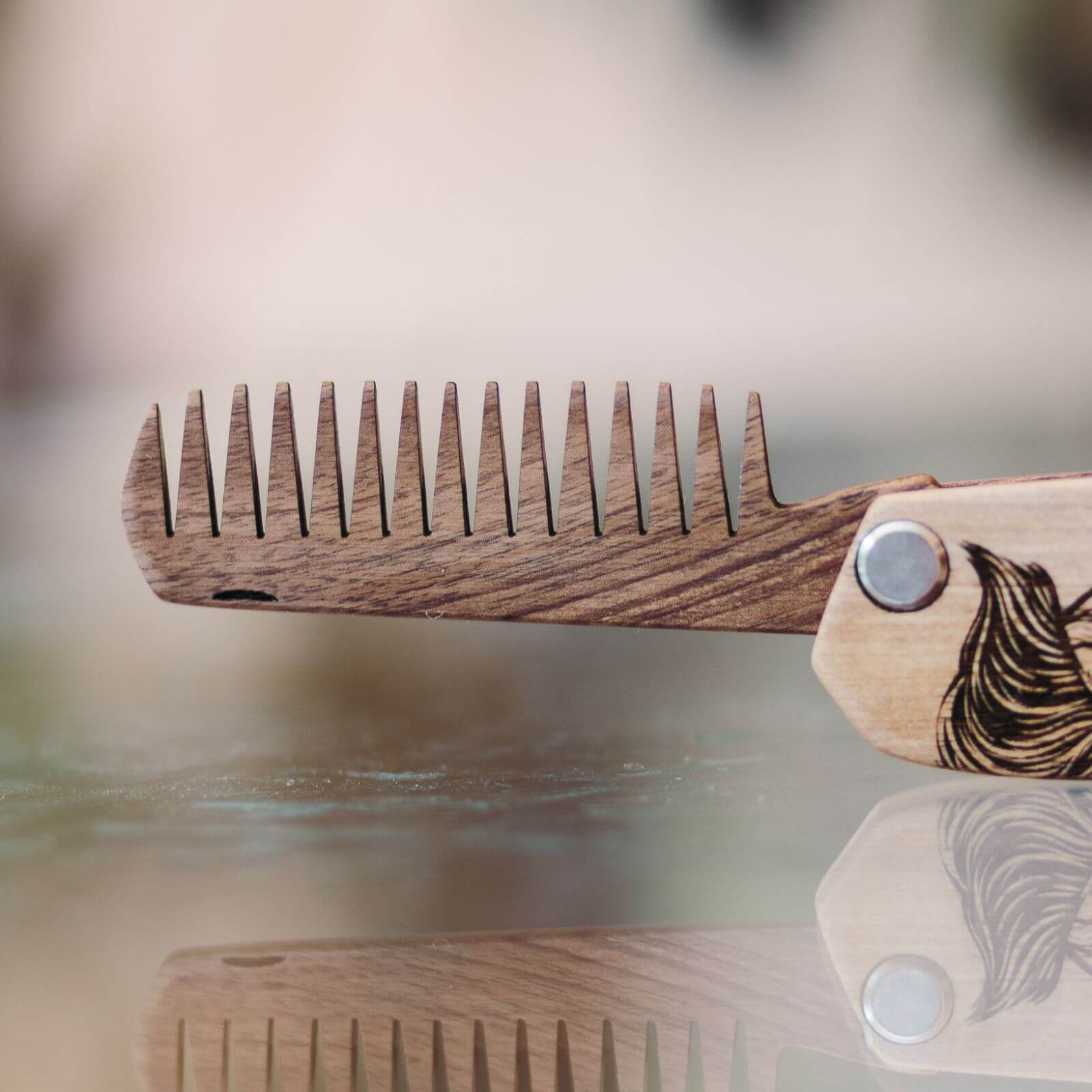 woody men's comb