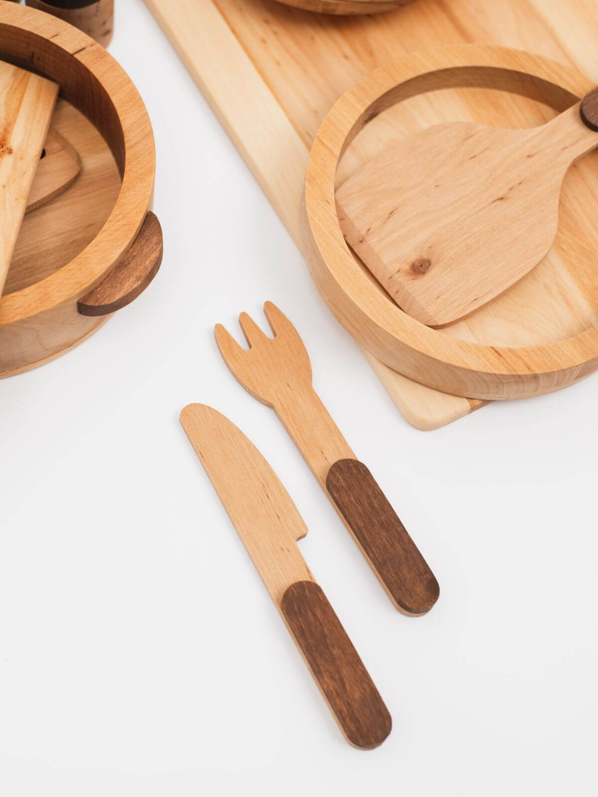 play kitchen dishes