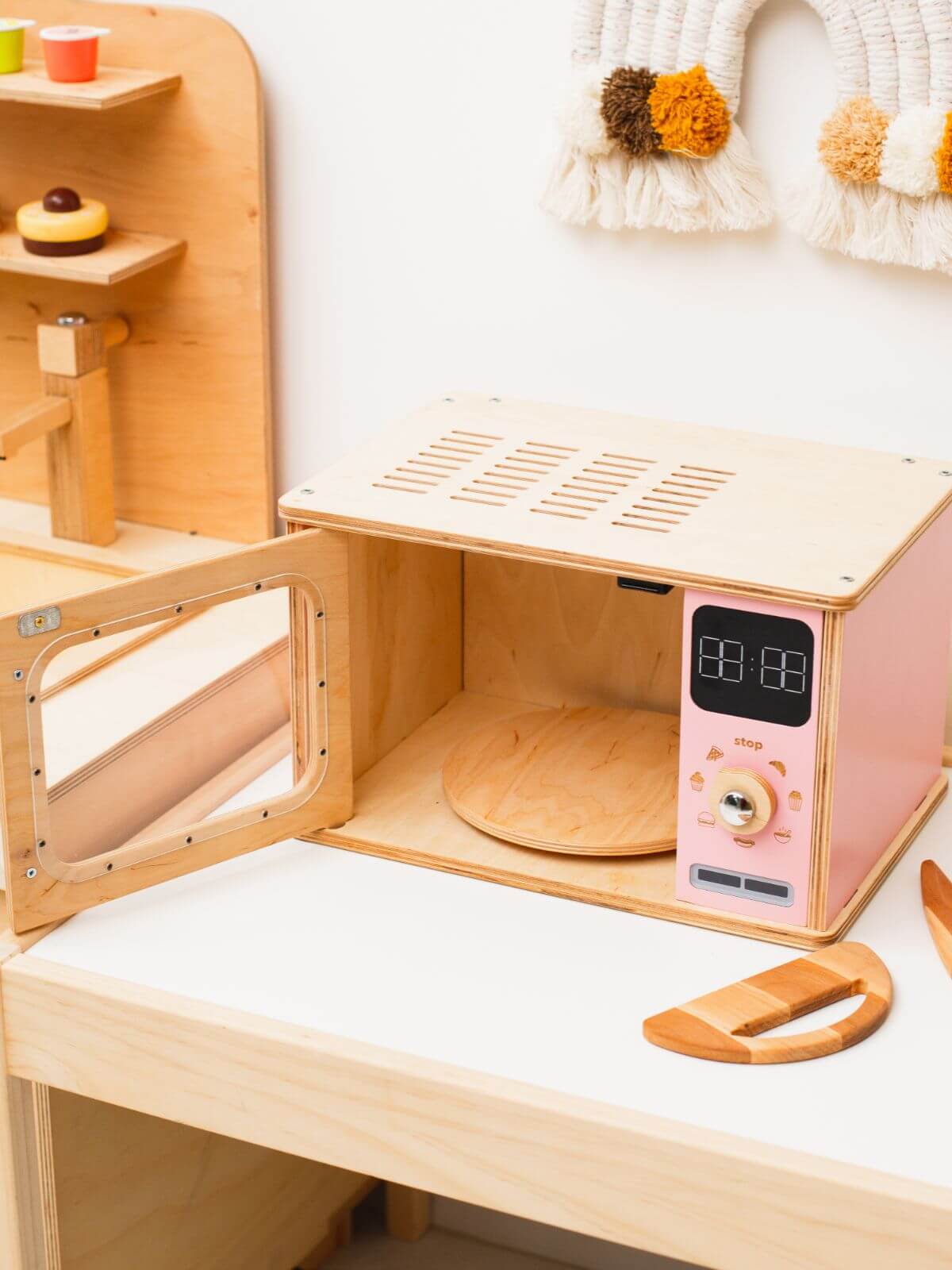 wooden pretend play microwave