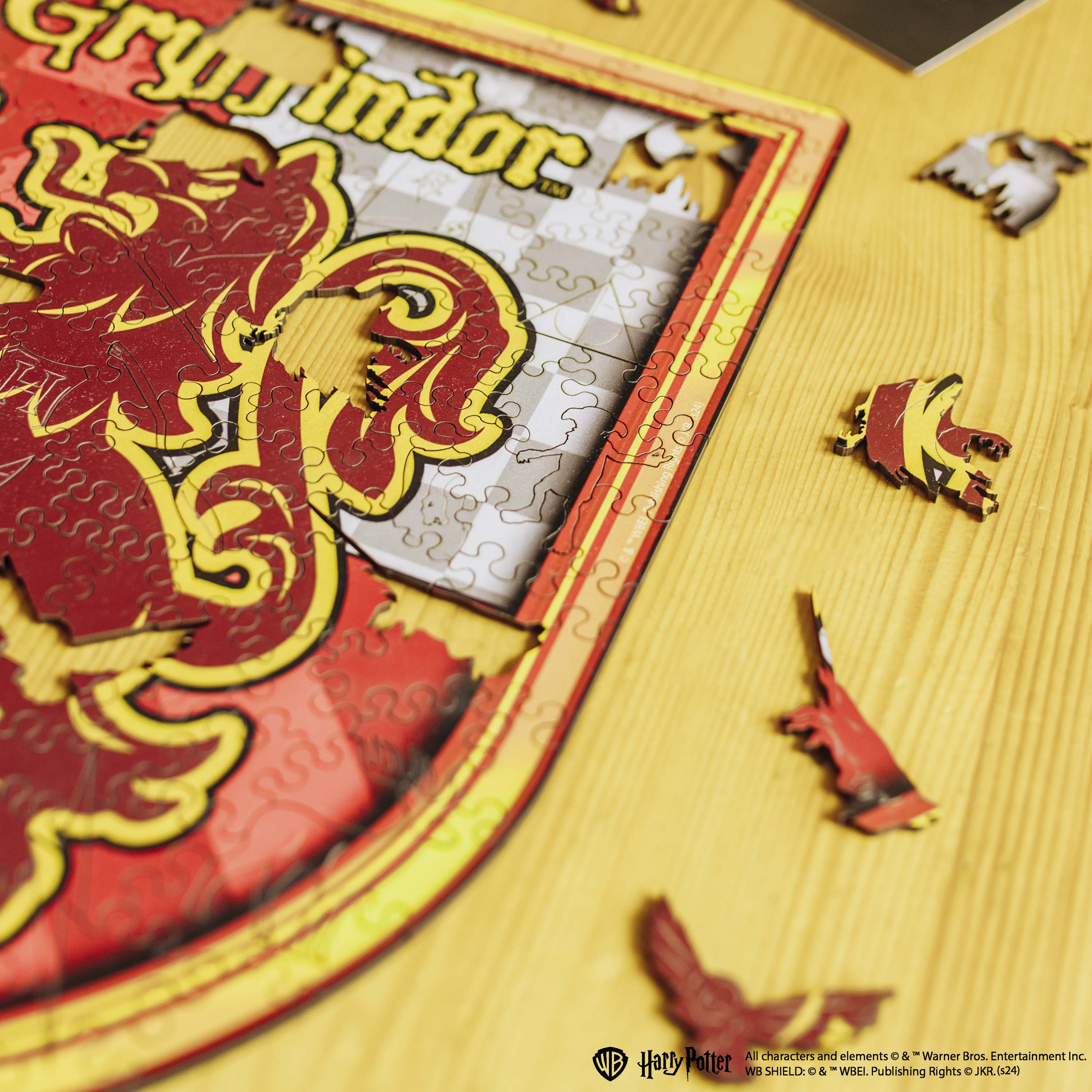 Wooden jigsaw puzzle Harry Potter Gryffindor™