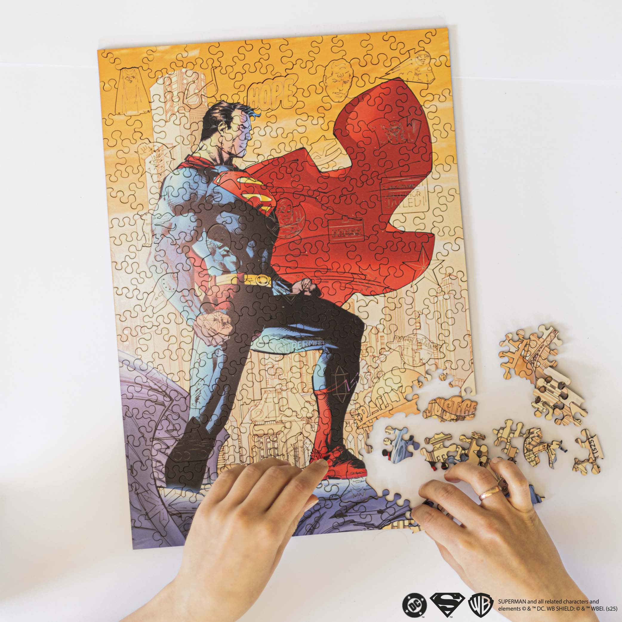 Wooden jigsaw puzzle DC Superman™ – Protector of Metropolis