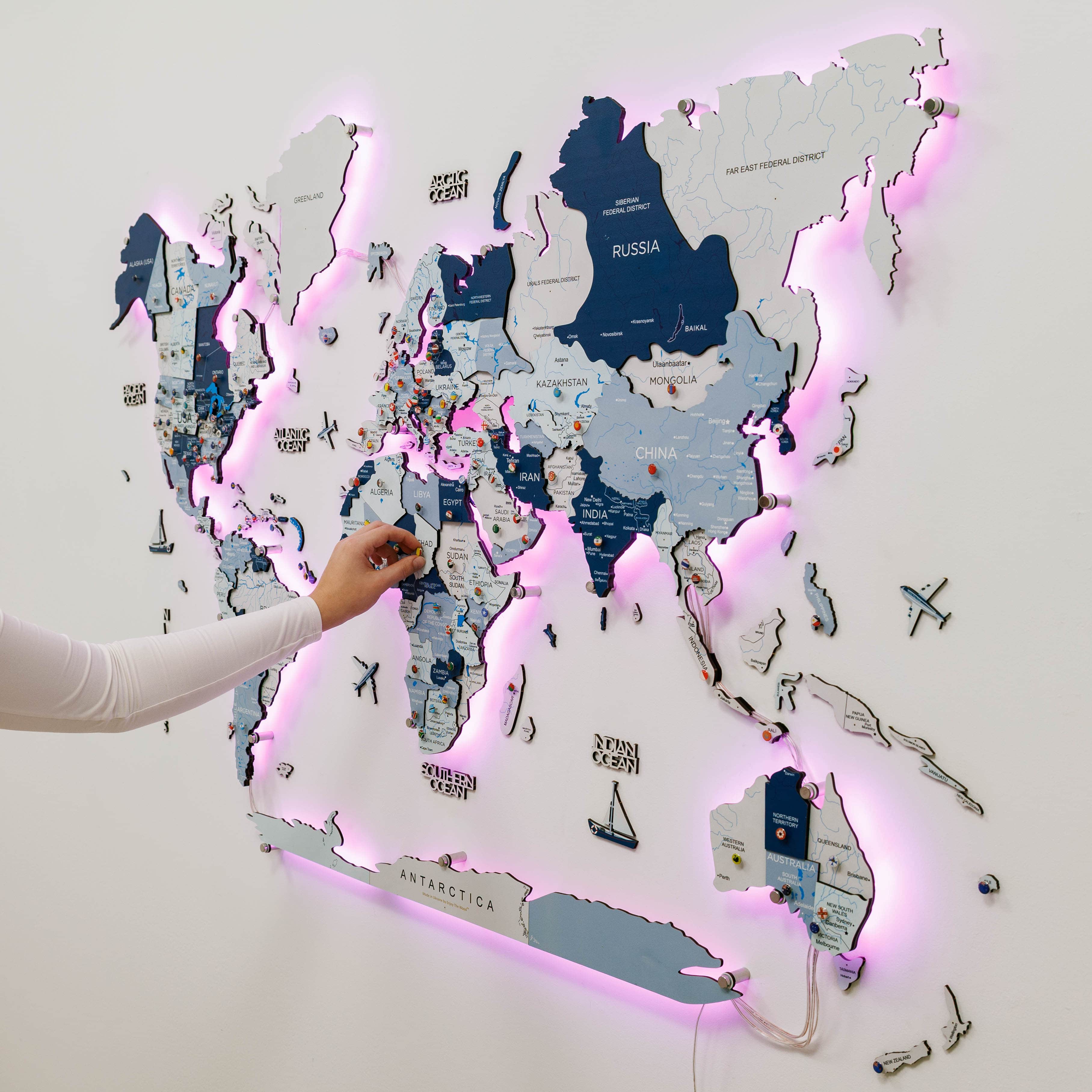 3D LED / LUMINOUS Wooden World Map 3.0 Aqua
