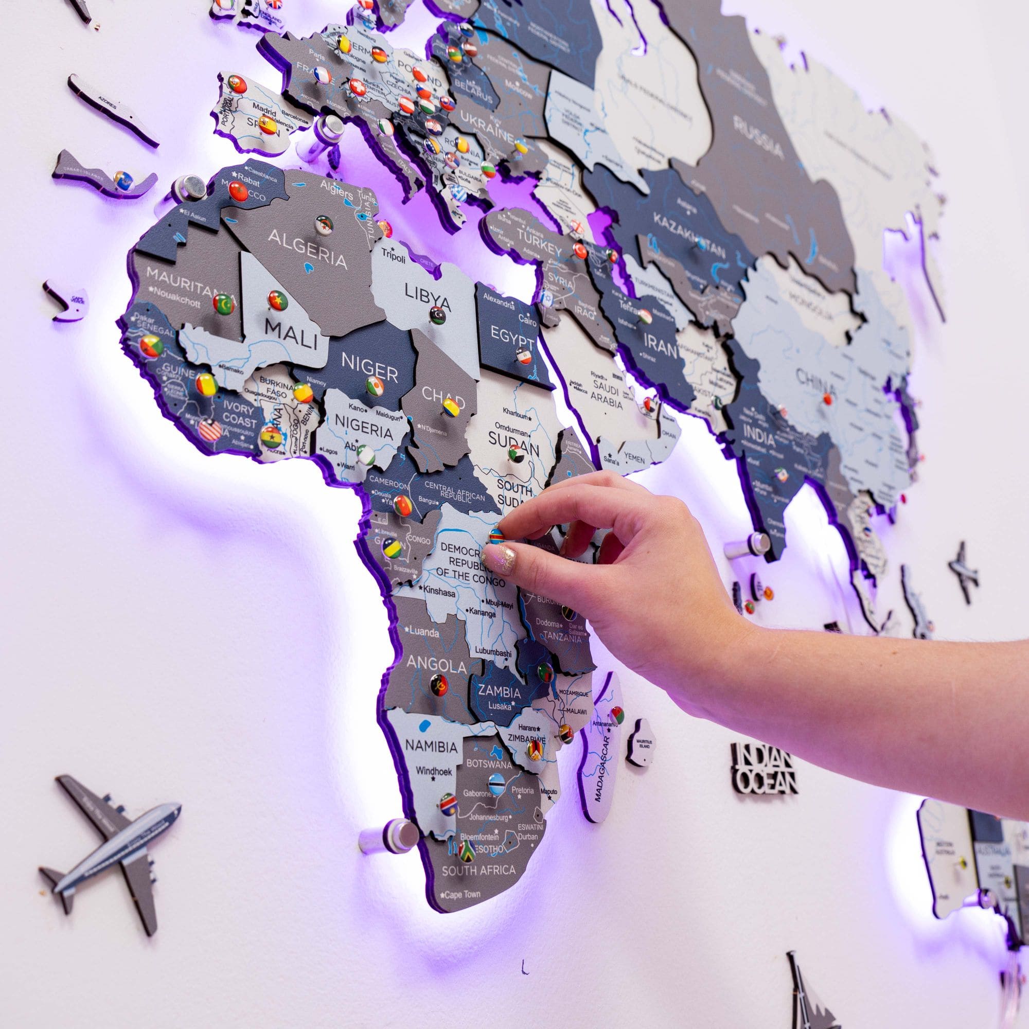 light up world map