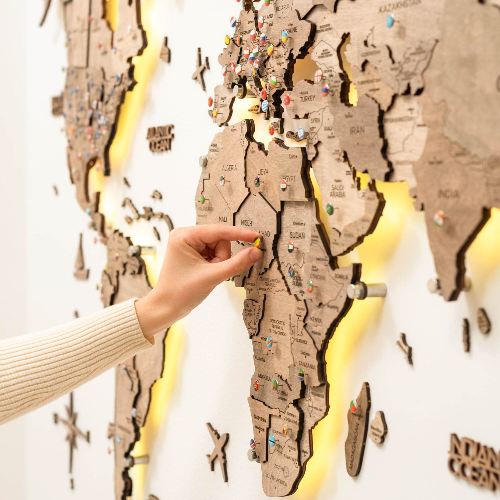 wooden world map with led