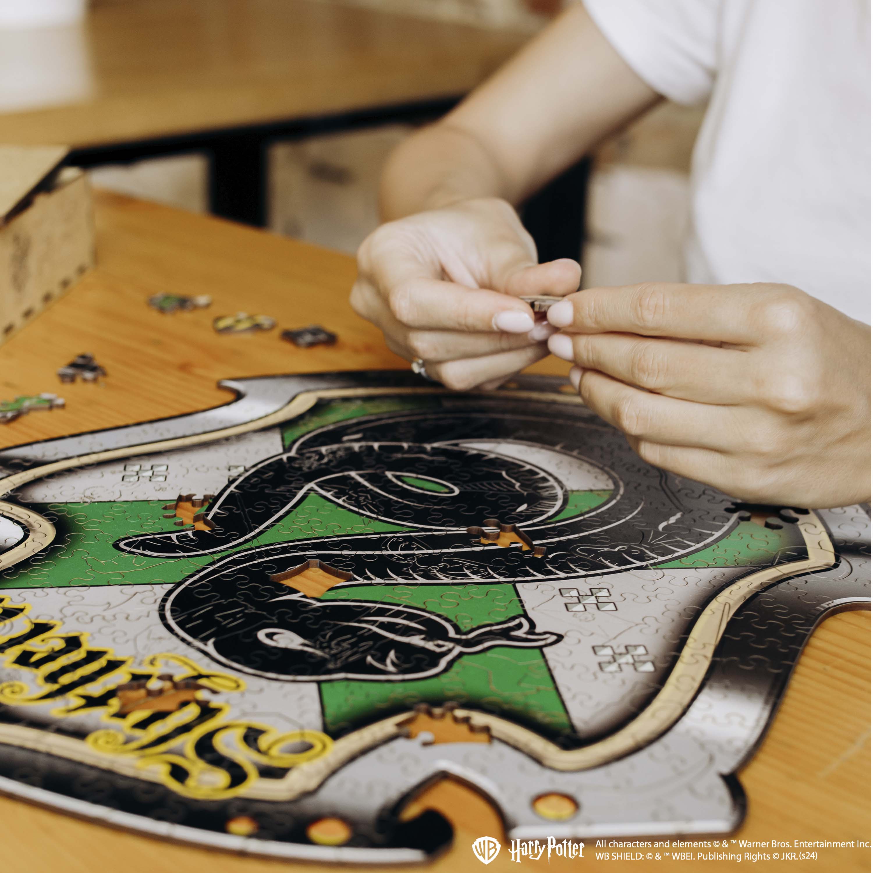 Дерев'яний пазл Гаррі Поттер Слизерин™