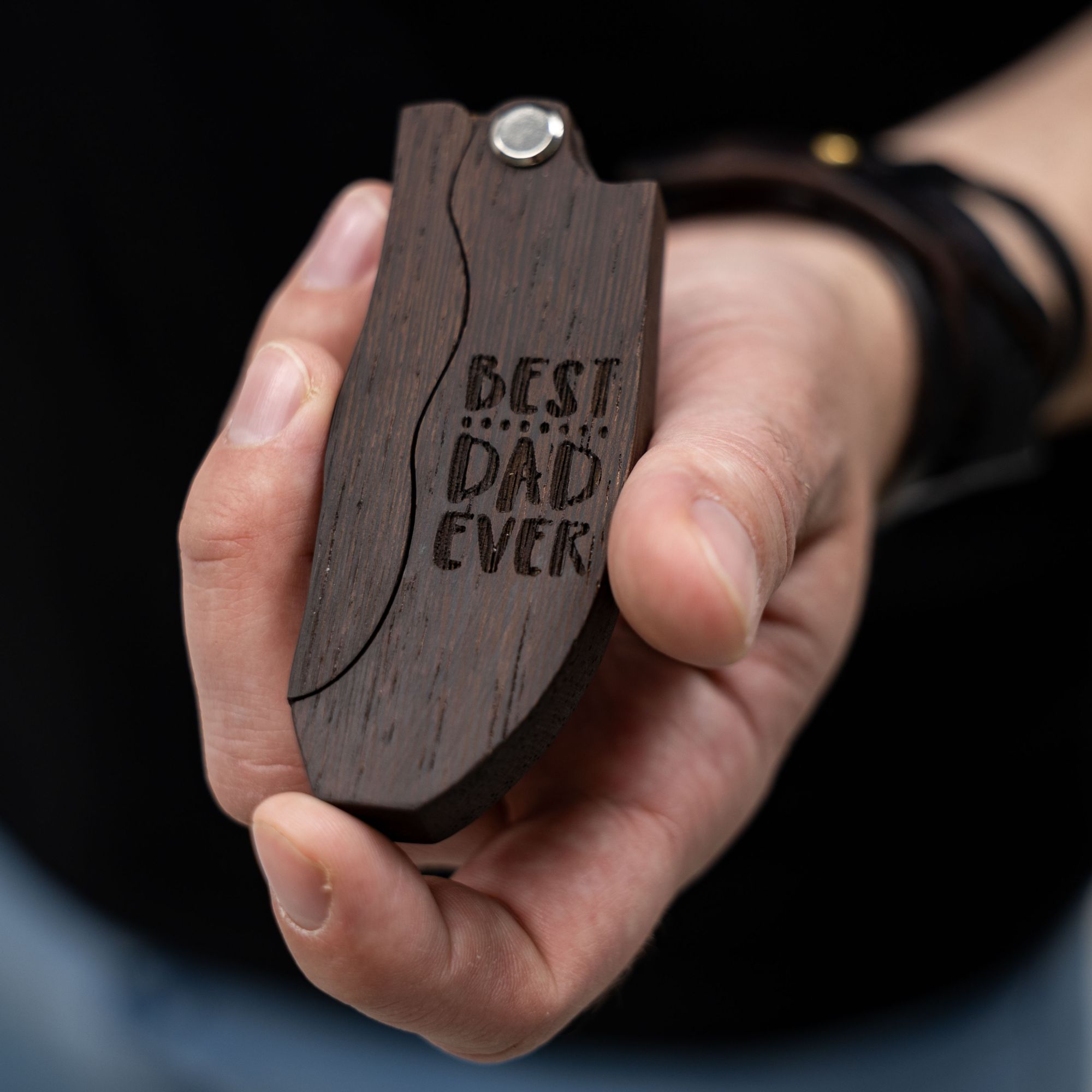beat dad wooden comb