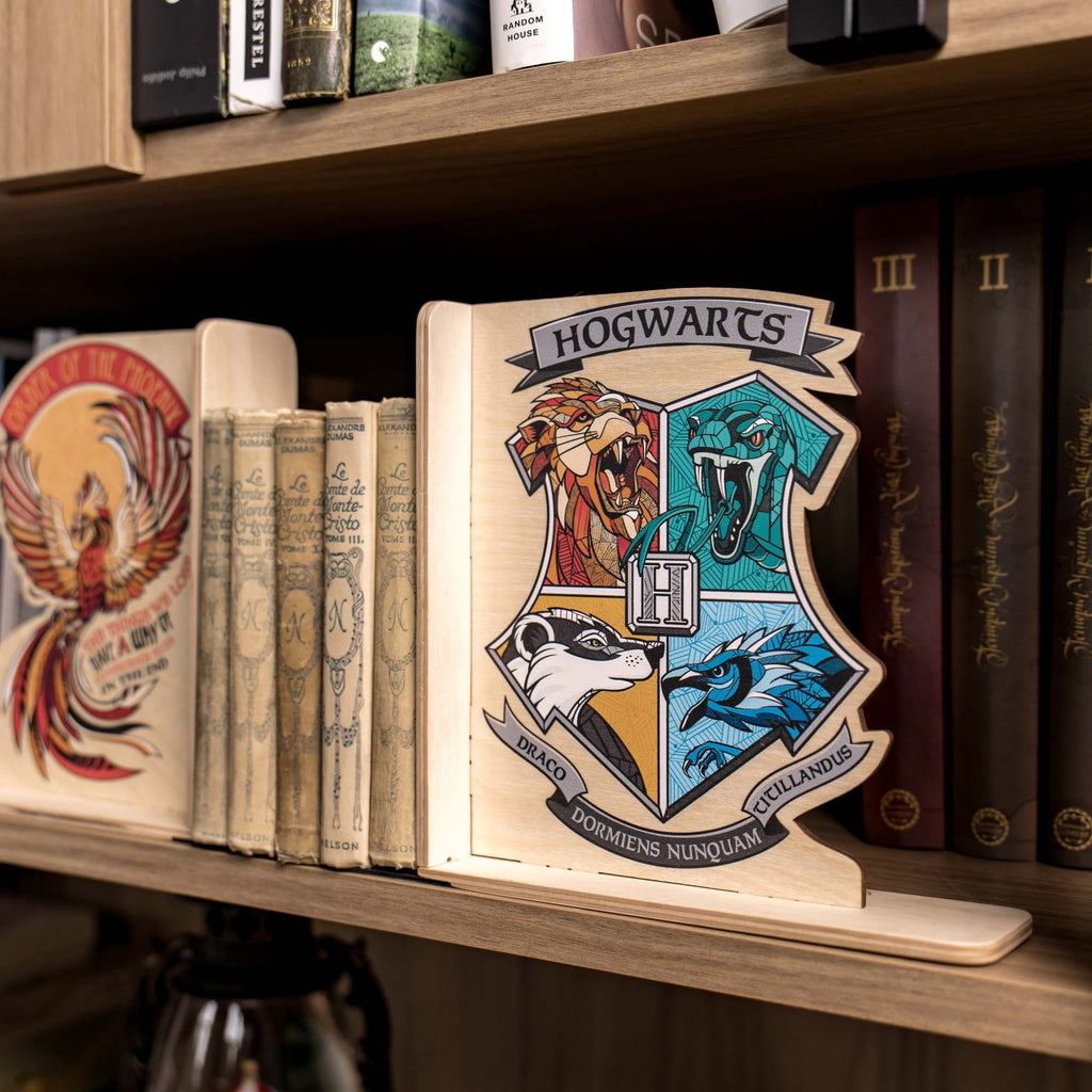 Harry Potter Bookends - Hogwarts Crest by Enjoy The Wood 
