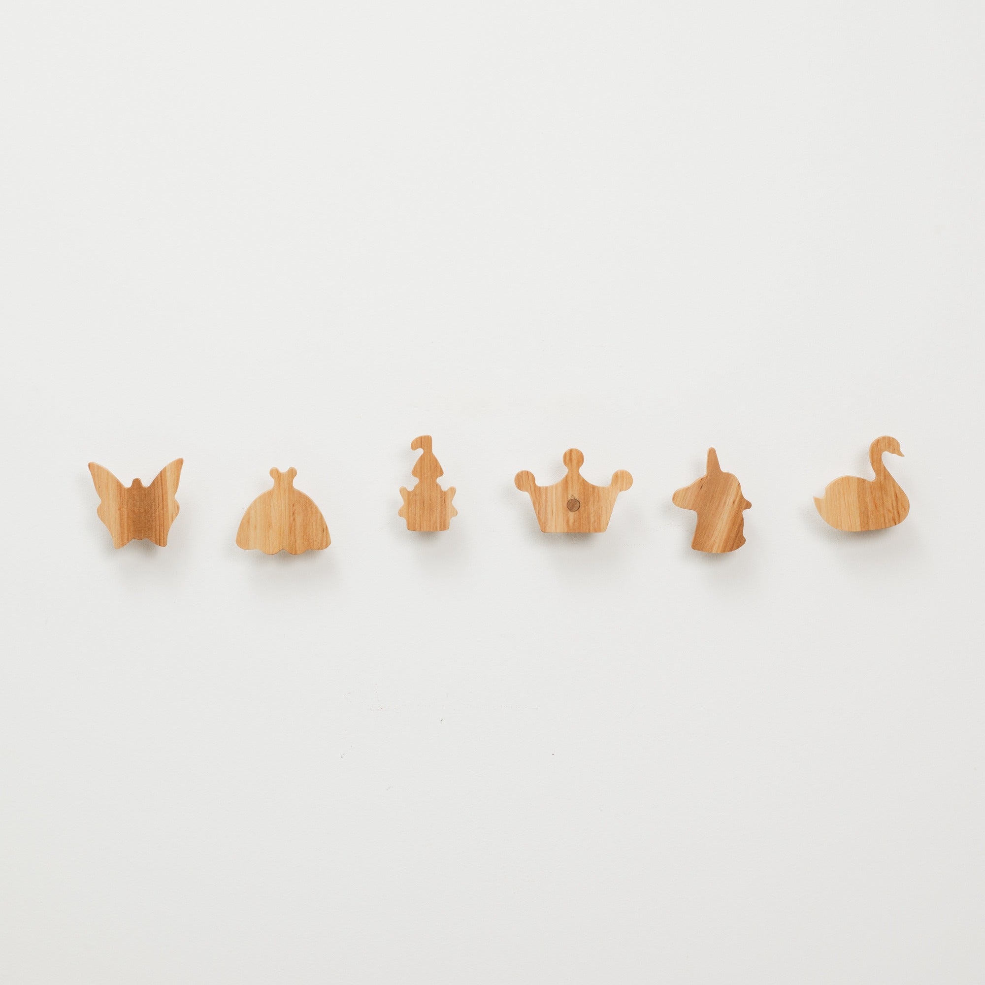 button wall  hooks