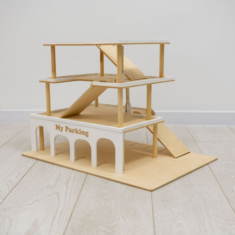 Іграшковий гараж з ліфтом