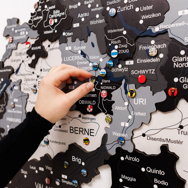 3D дерев'яна карта Європи різнокольорова 