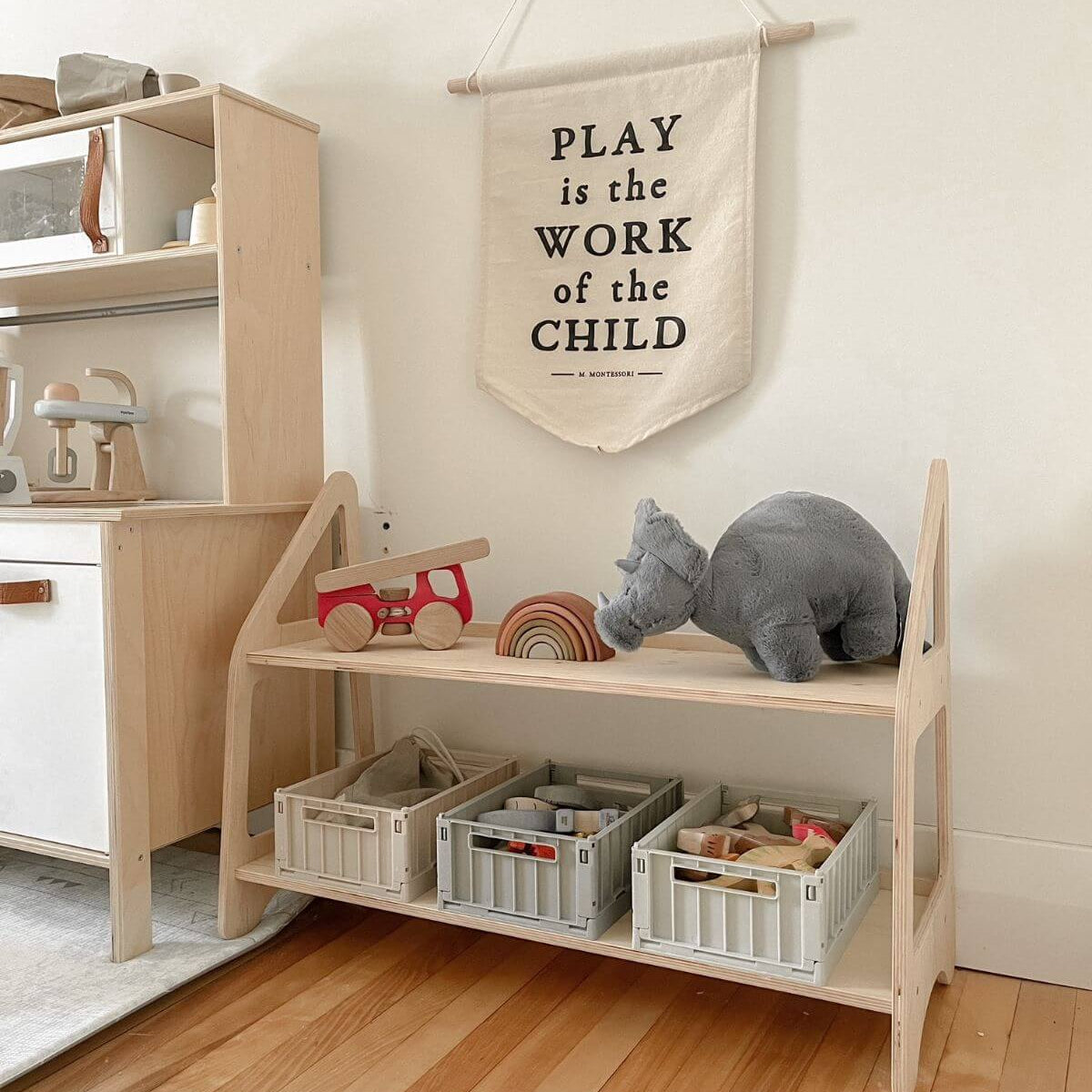 children wood shelf 