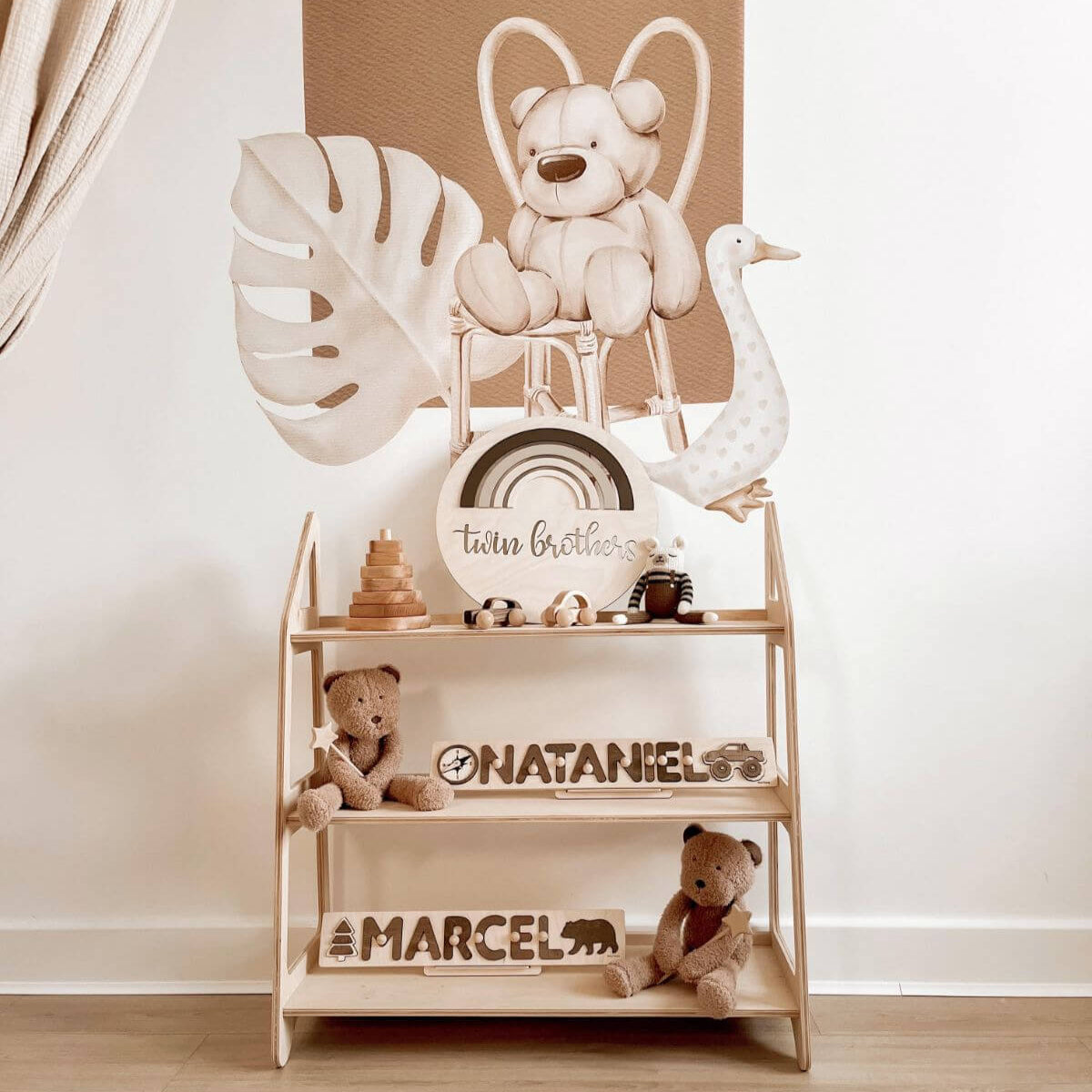 wooden children shelf 