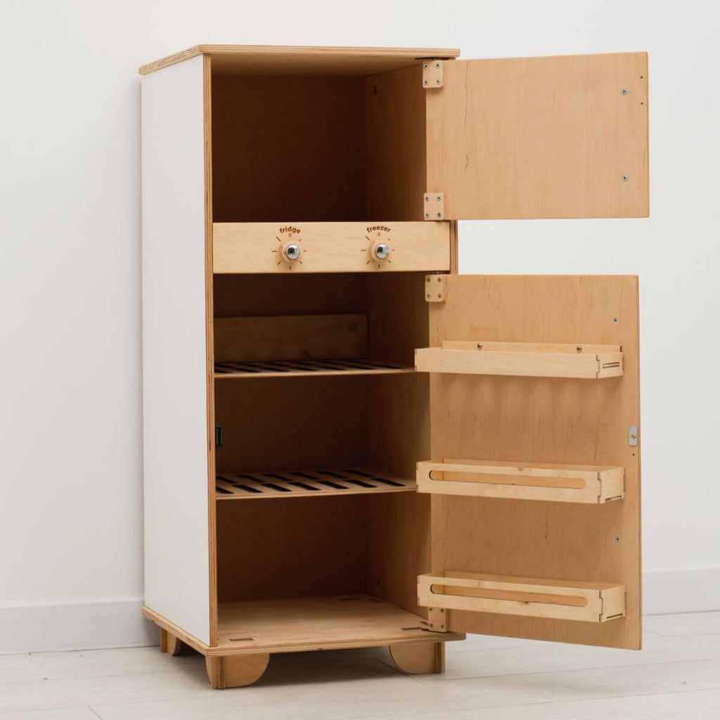 play refrigerator