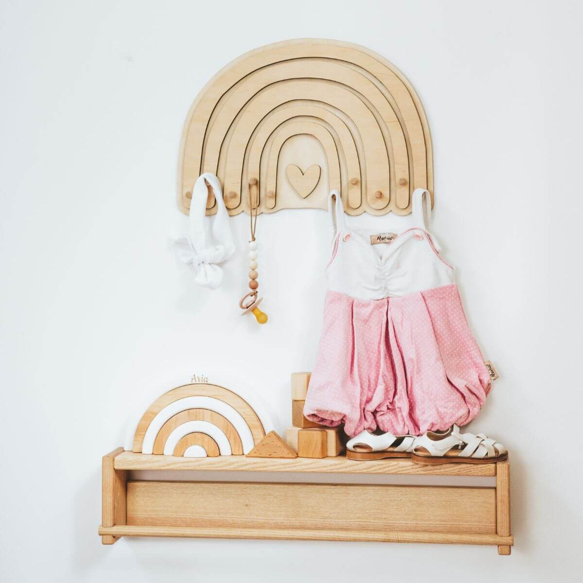 rainbow wall hanger