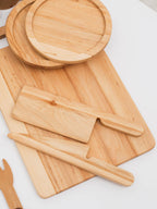 kids play dishes