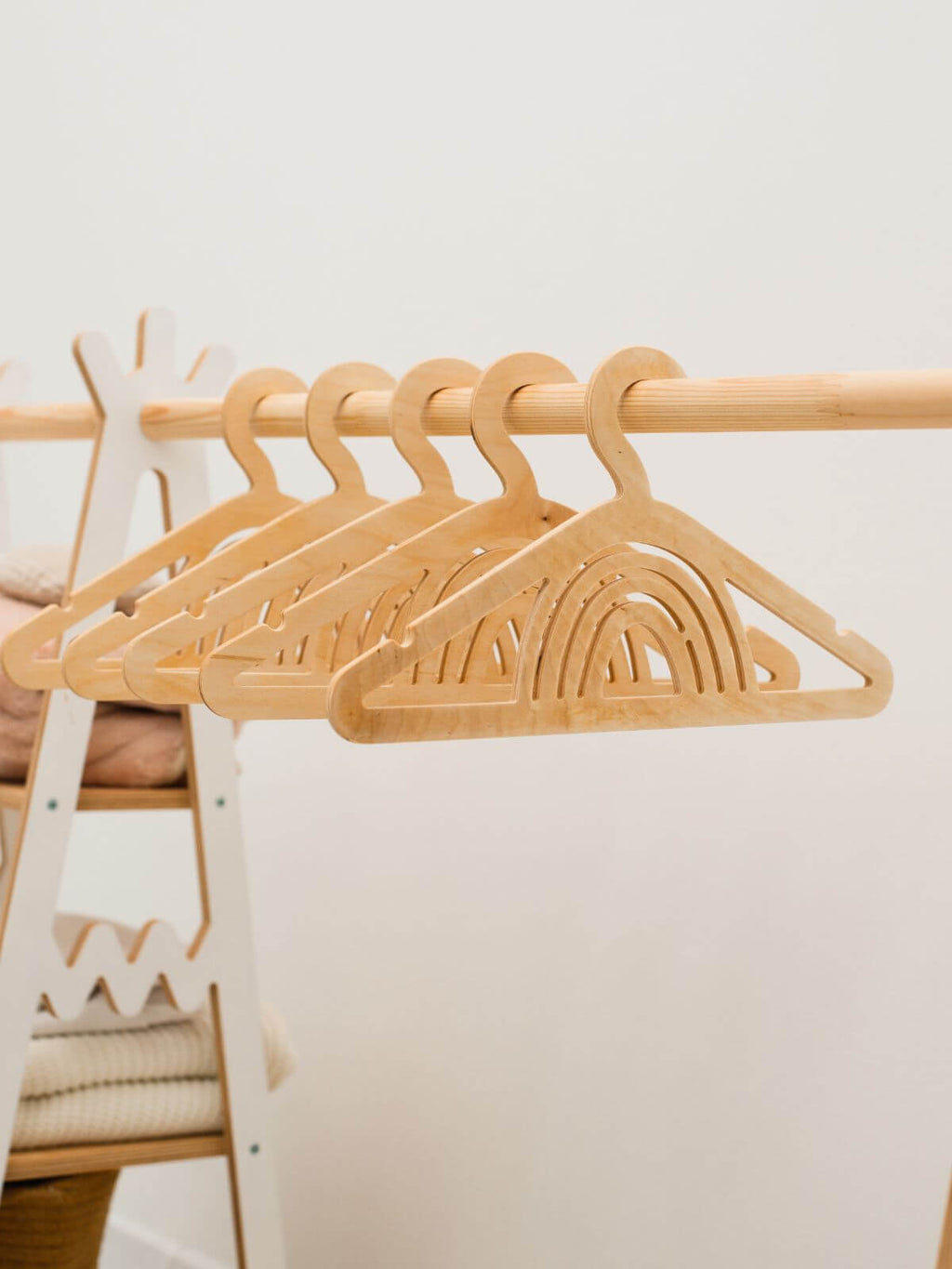children  clothes hangers