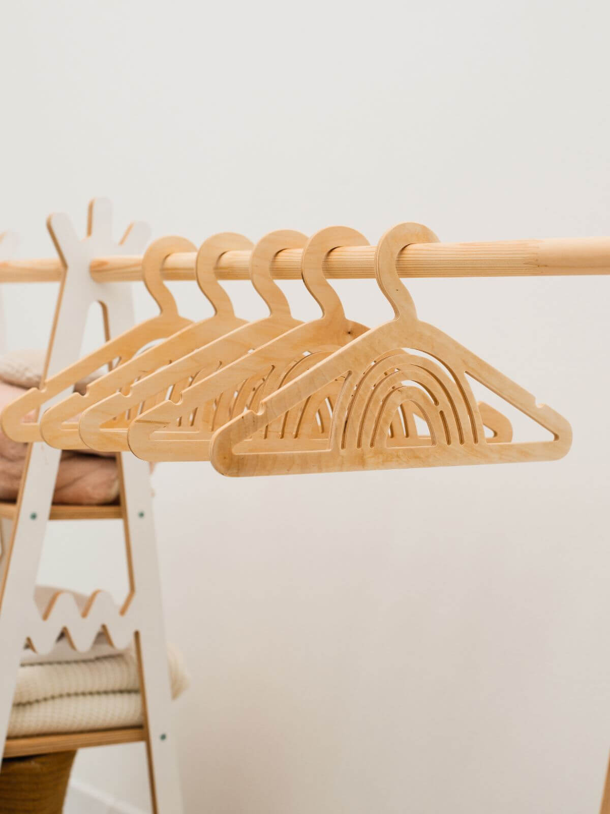children  clothes hangers