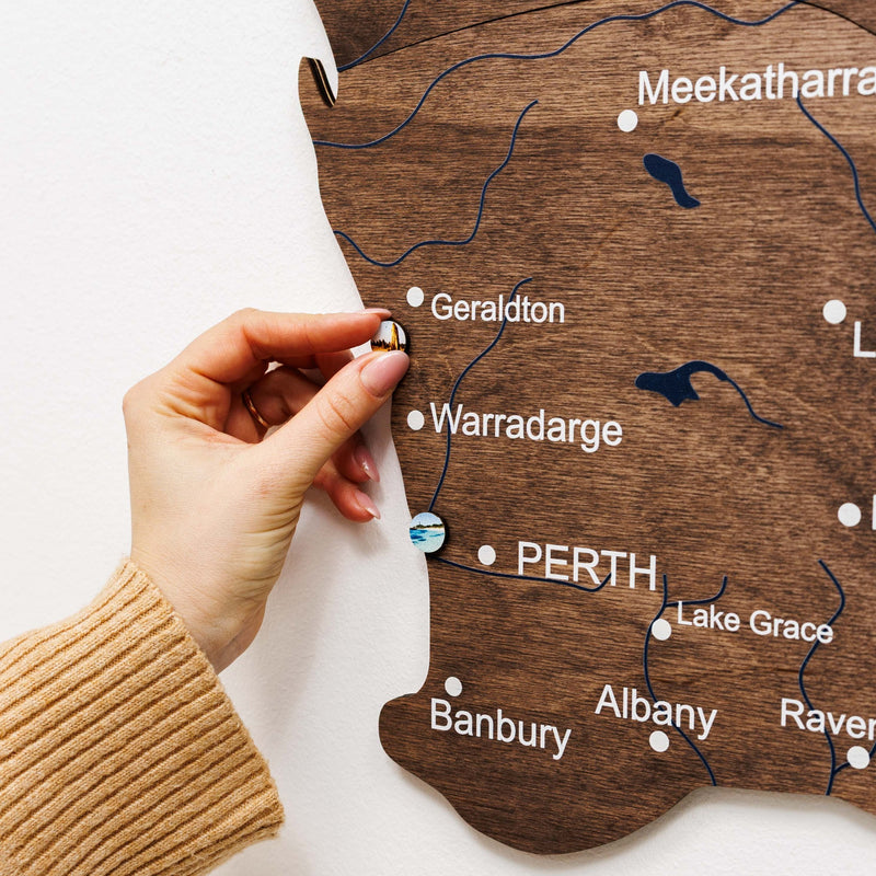 3D дерев'яна карта Європи різнокольорова 