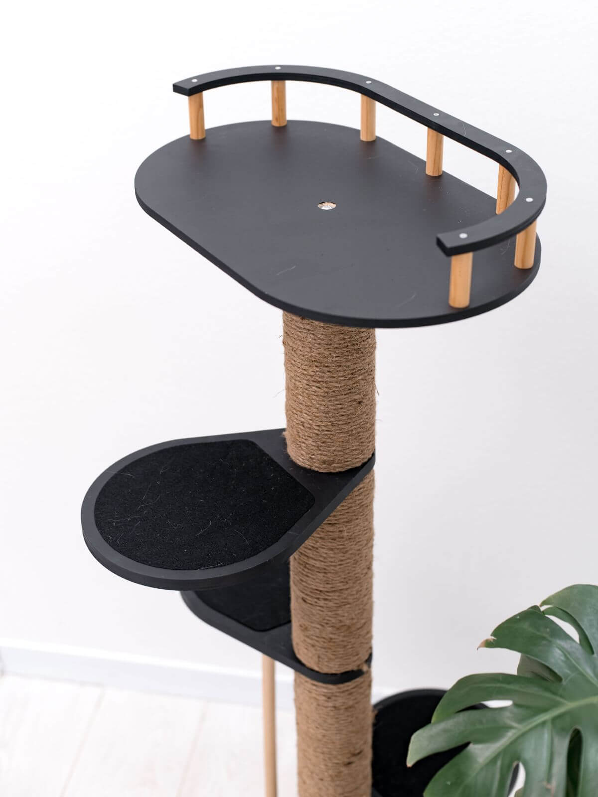 wood cat tree