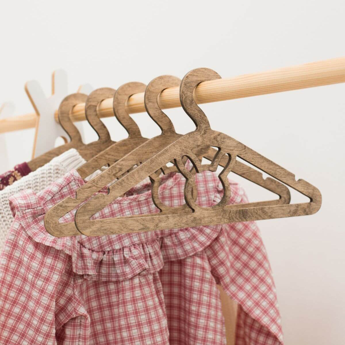 wooden hangers