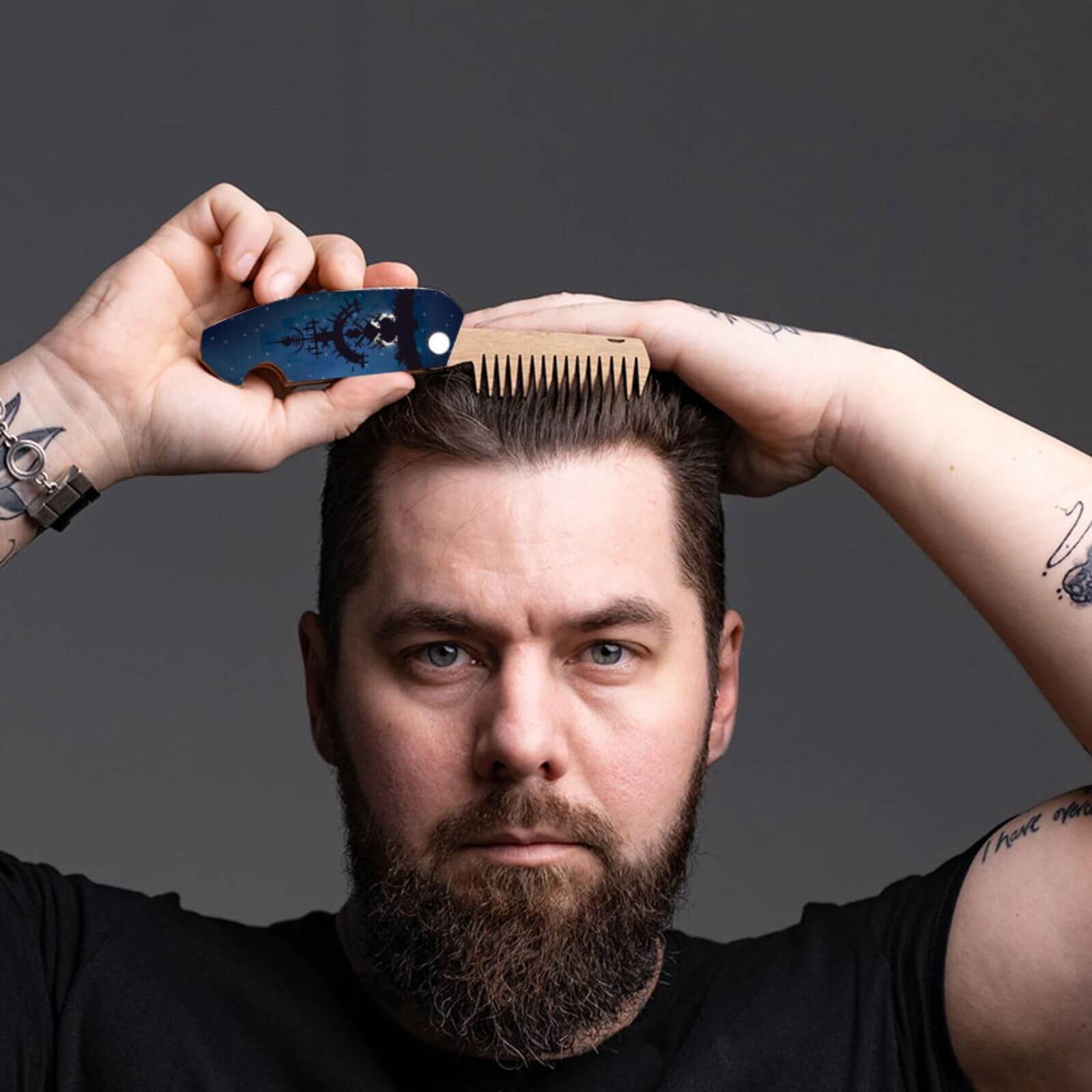 men printed comb
