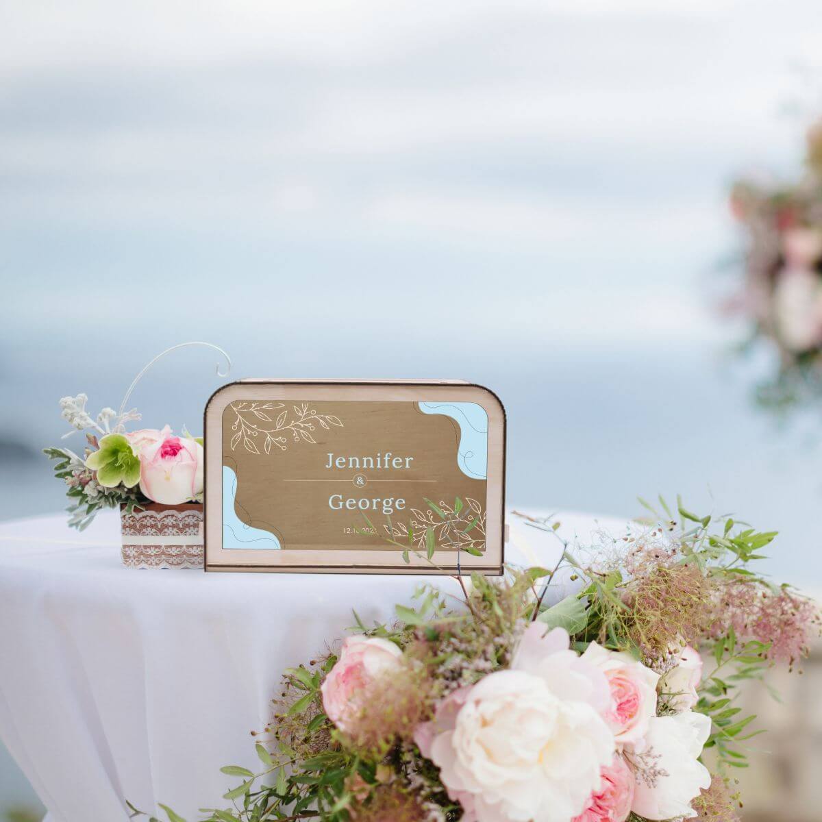card box on wedding 