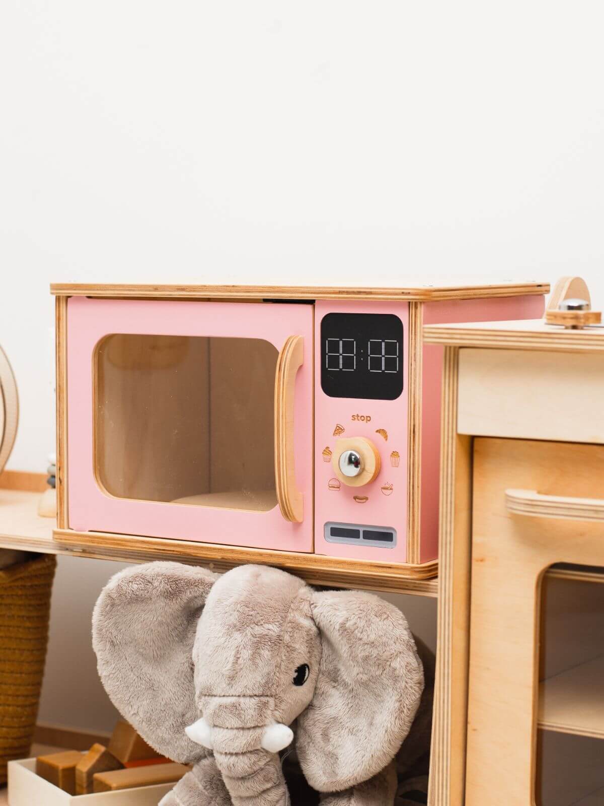 play microwave on wood