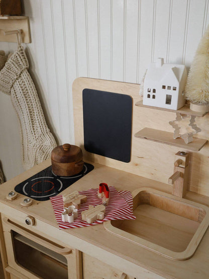 small toy kitchen 