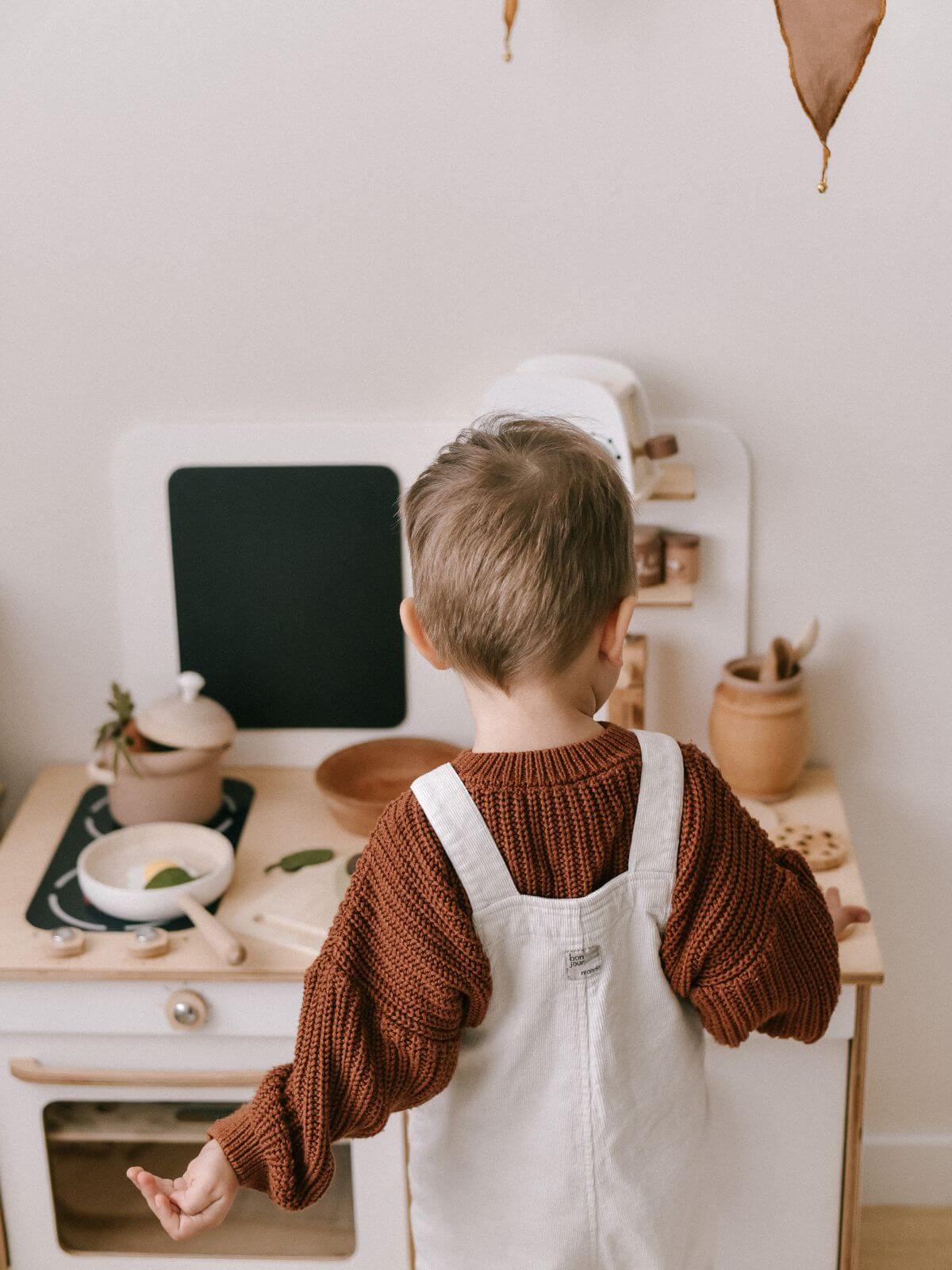 toy wooden kitchen 