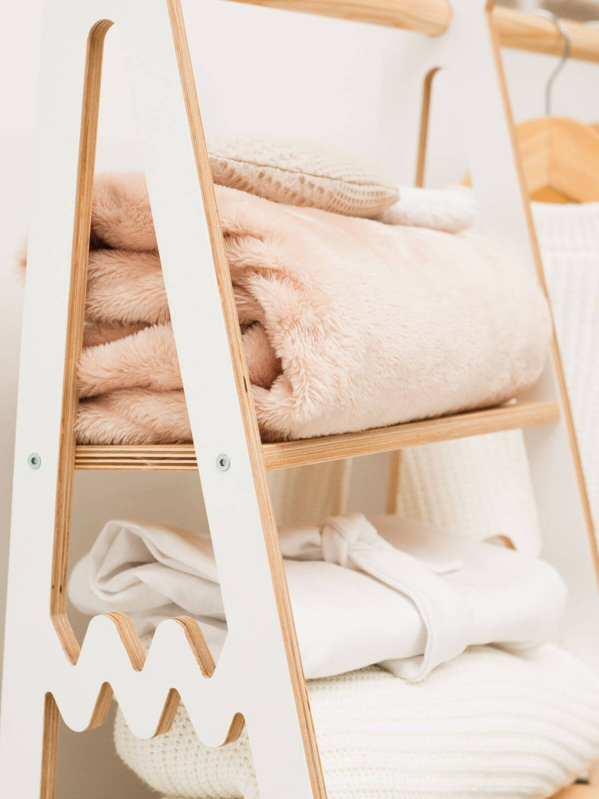 baby clothes rack  
